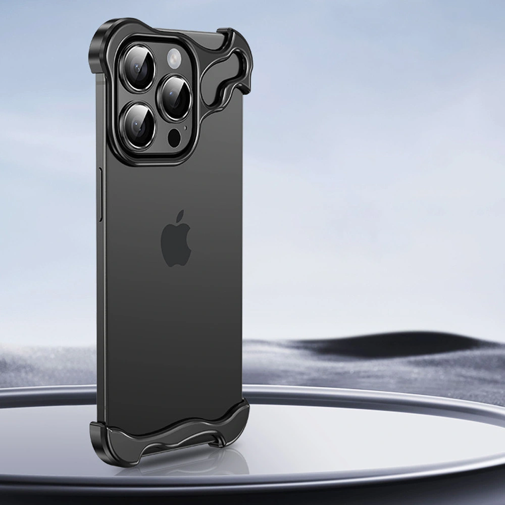 Minimalistična maska Naked Metal s alu zaštitom rubova i staklom za zadnje kamere za iPhone 16 Pro - onyx black